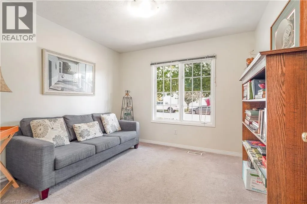 5 ANASTASIA Crescent