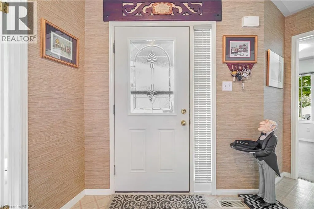 5 ANASTASIA Crescent