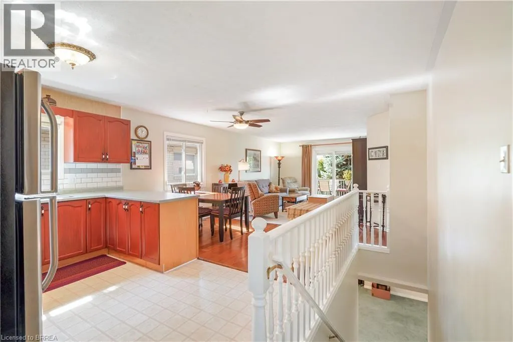 5 ANASTASIA Crescent