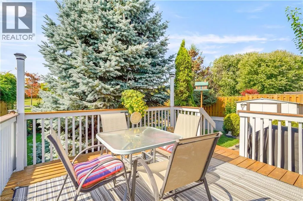 5 ANASTASIA Crescent