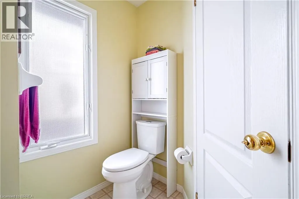 5 ANASTASIA Crescent