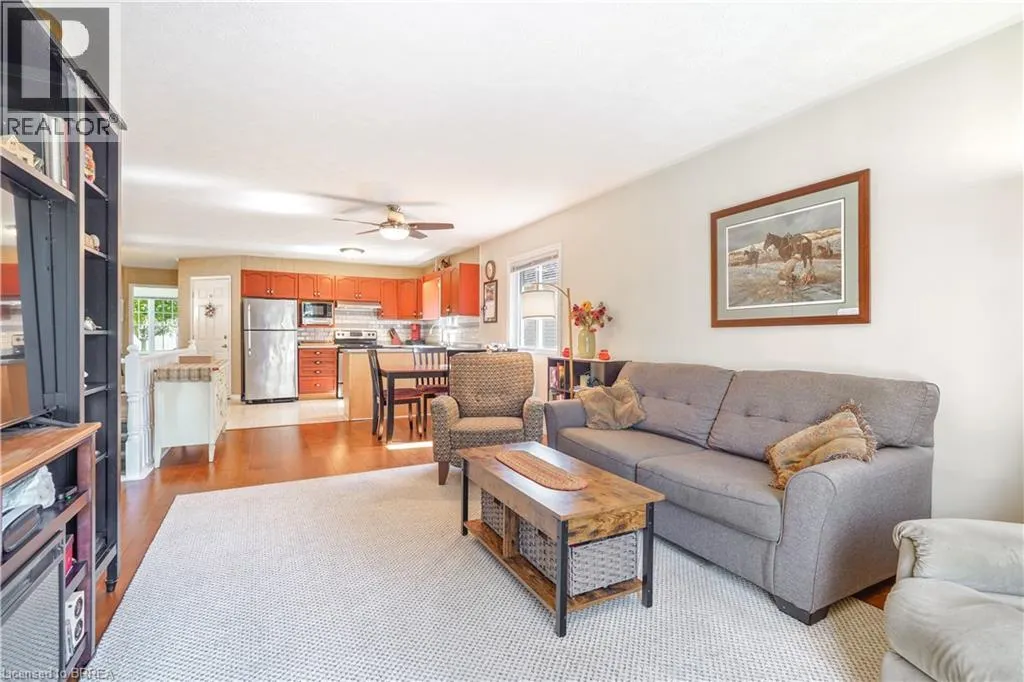 5 ANASTASIA Crescent