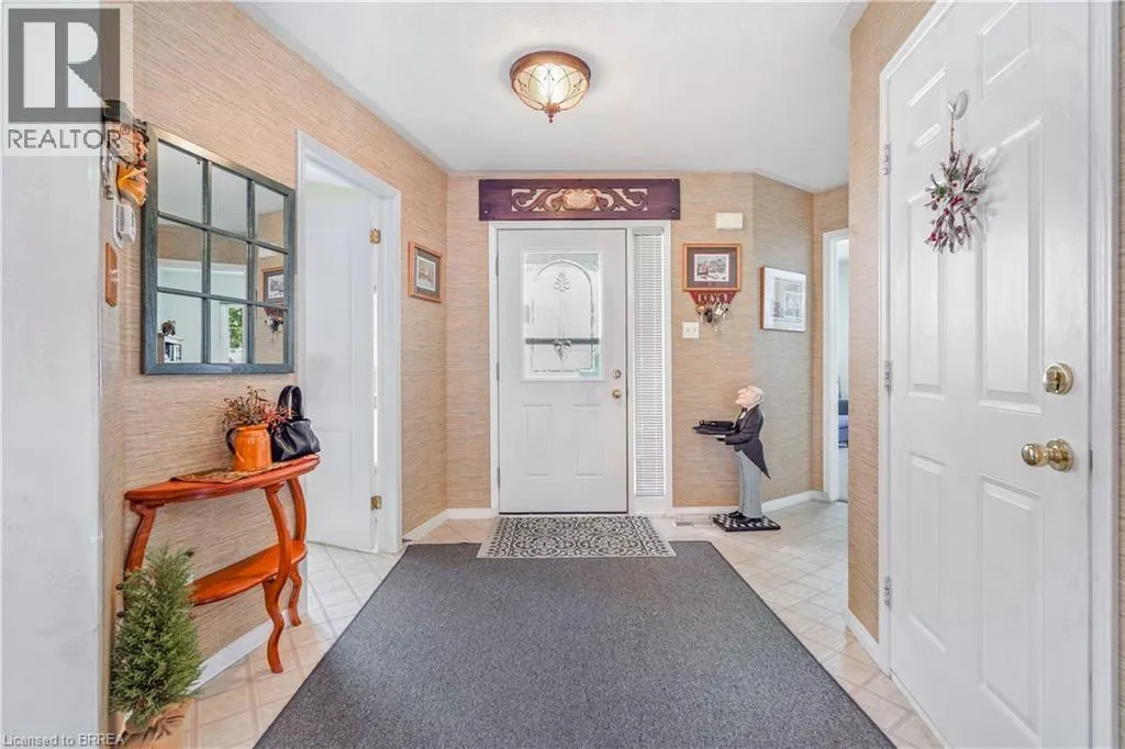 5 ANASTASIA Crescent