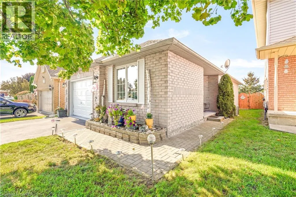 5 ANASTASIA Crescent