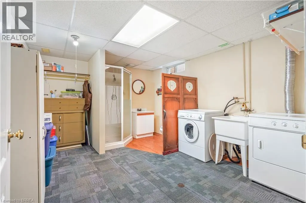 5 ANASTASIA Crescent