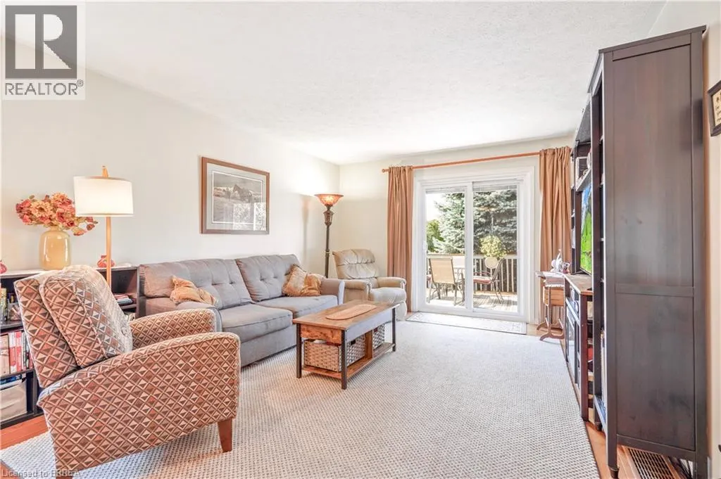 5 ANASTASIA Crescent