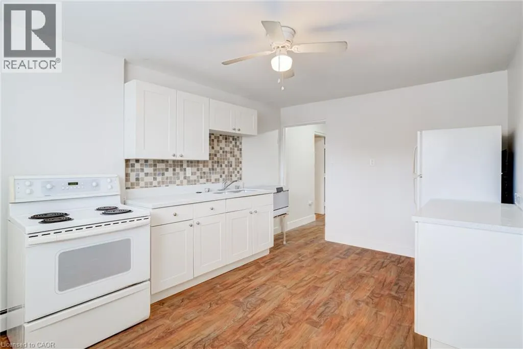 807 ROBINSON Street Unit# B, #B
