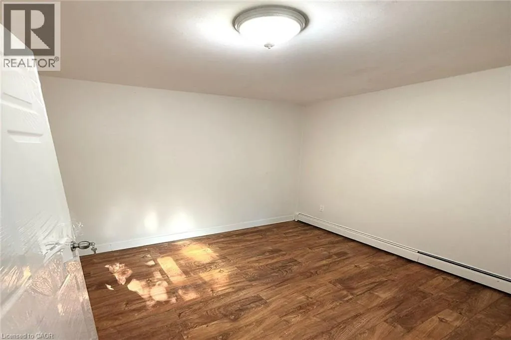 807 ROBINSON Street Unit# B, #B