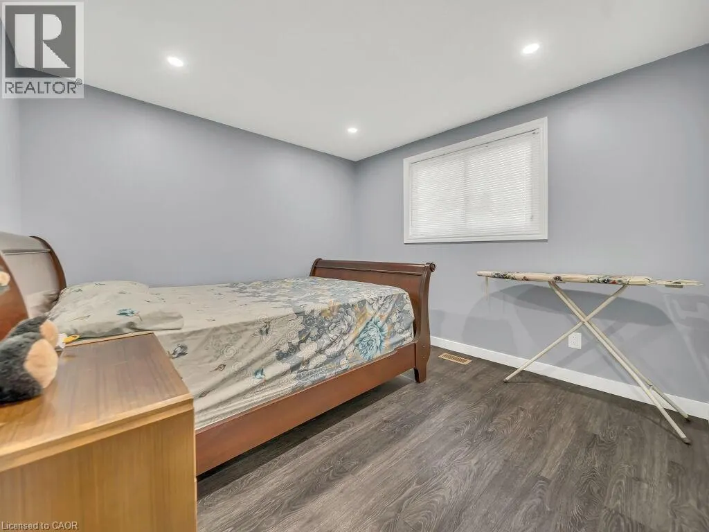 34 BELWOOD Walk