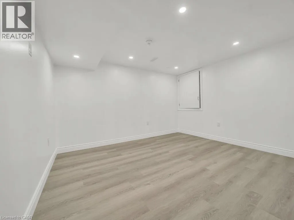 34 BELWOOD Walk