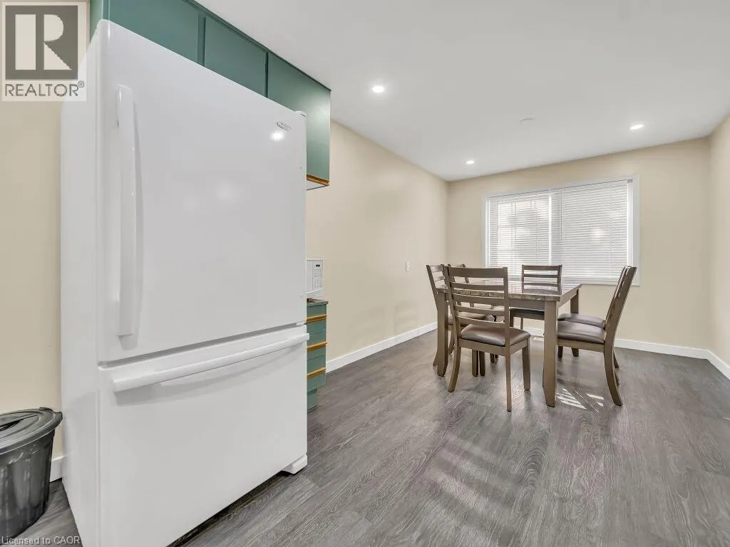 34 BELWOOD Walk