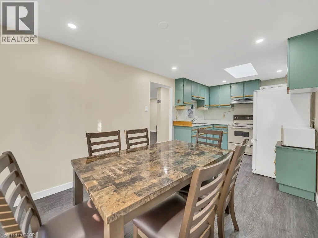 34 BELWOOD Walk