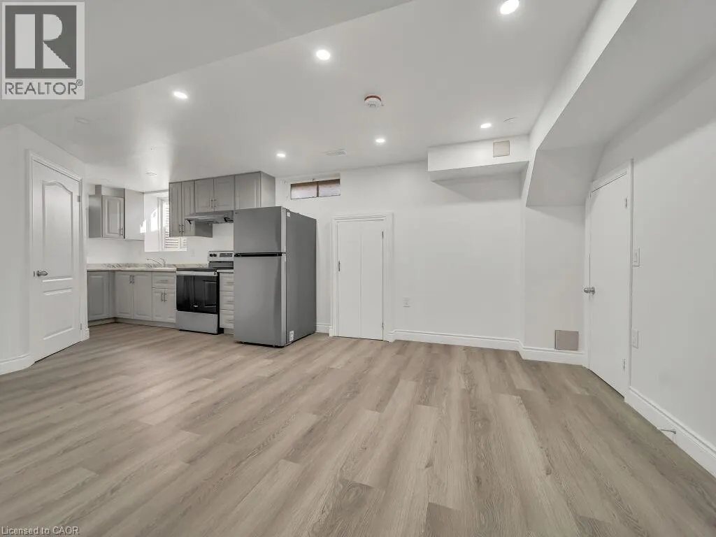34 BELWOOD Walk