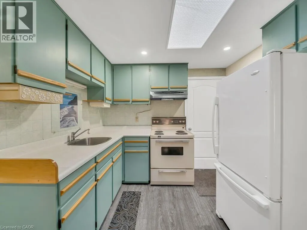 34 BELWOOD Walk