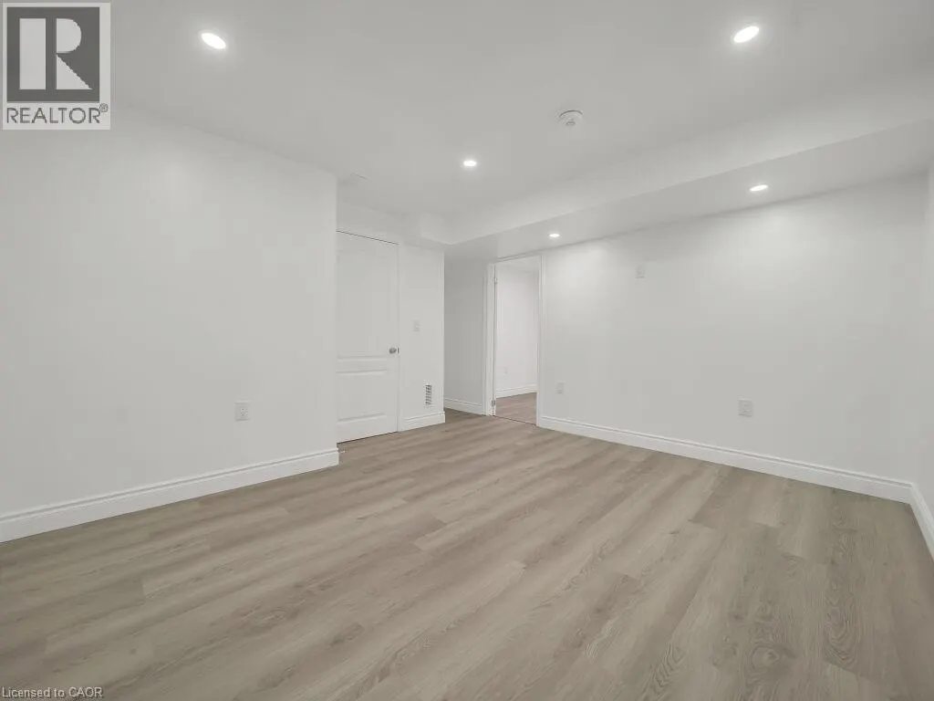 34 BELWOOD Walk