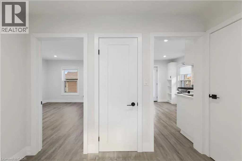 5 MAPLEWOOD Avenue Unit# 2, #2