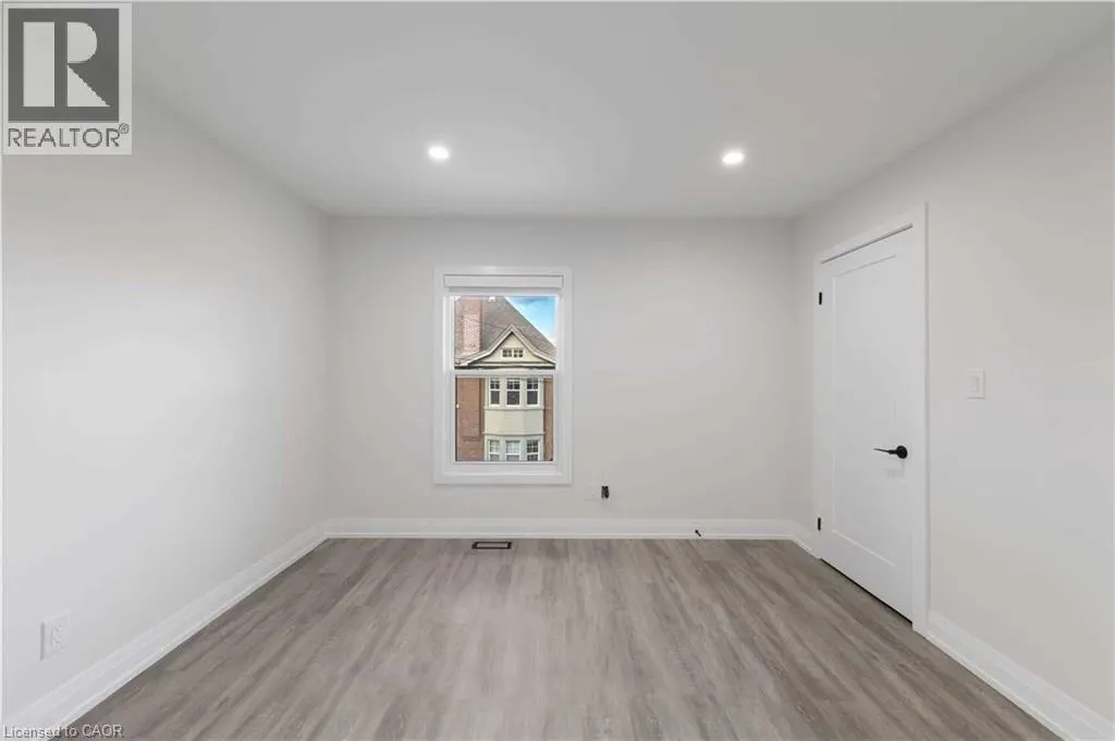 5 MAPLEWOOD Avenue Unit# 2, #2