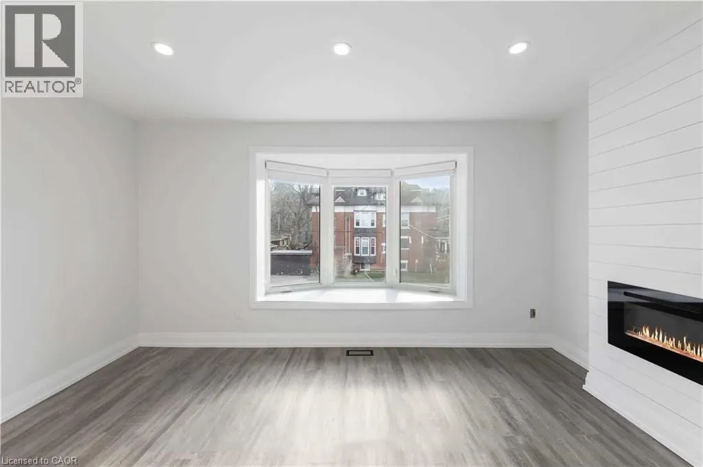 5 MAPLEWOOD Avenue Unit# 2, #2