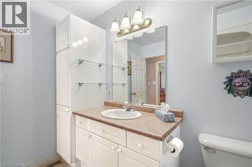 25 COBDEN Court Unit# 8, #8
