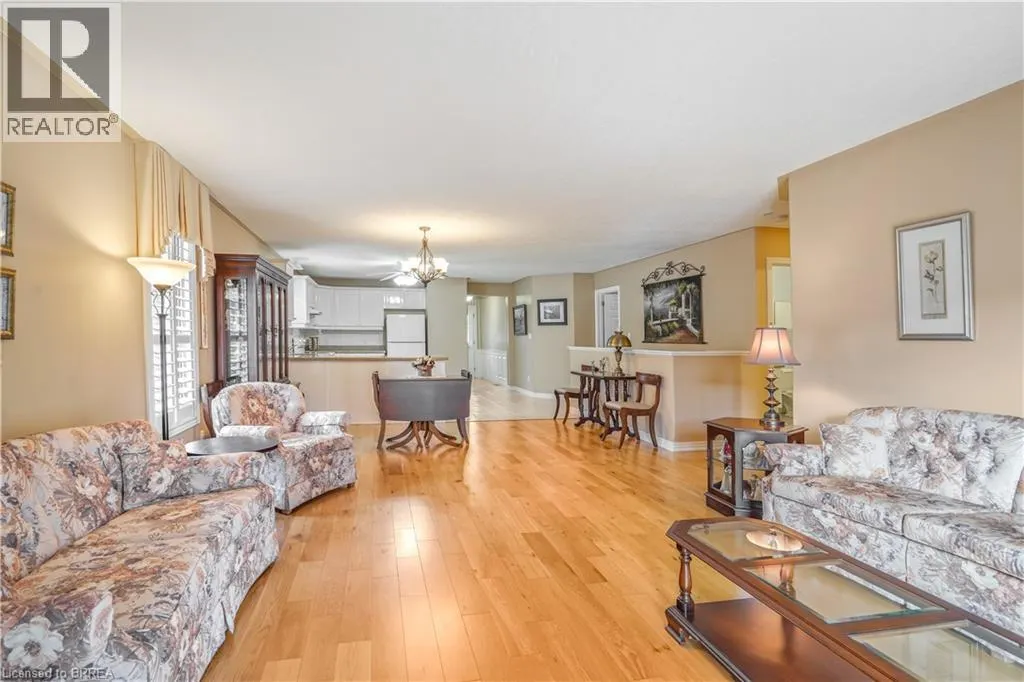25 COBDEN Court Unit# 8, #8