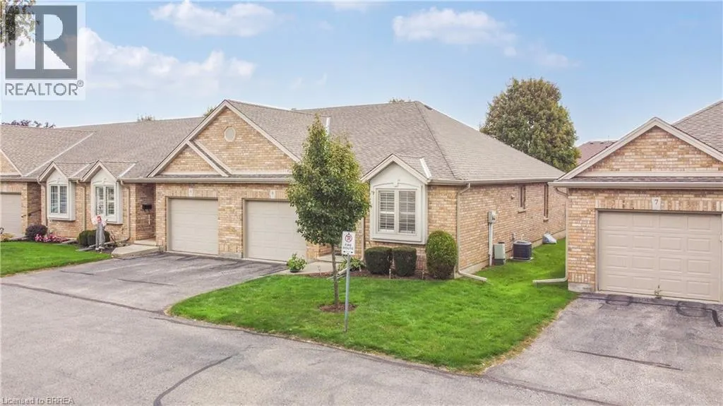 25 COBDEN Court Unit# 8, #8
