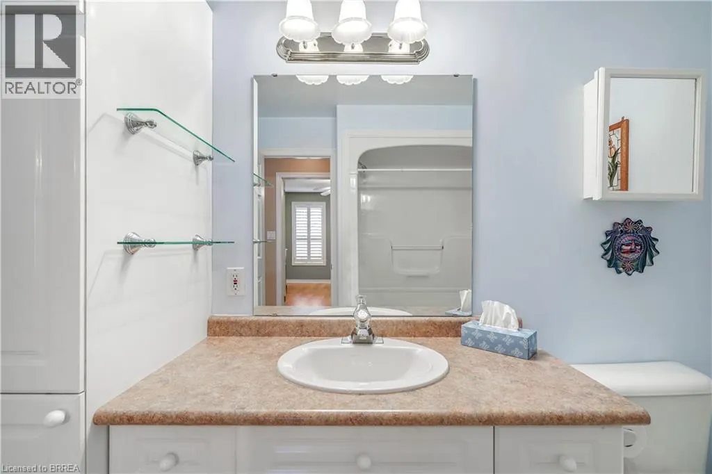 25 COBDEN Court Unit# 8, #8