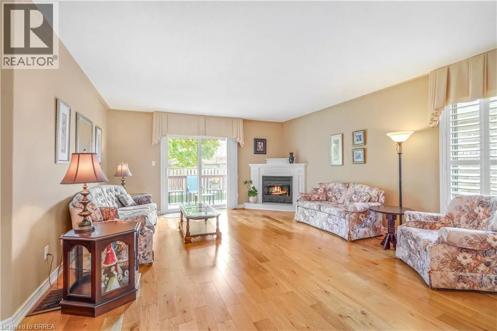 25 COBDEN Court Unit# 8, #8
