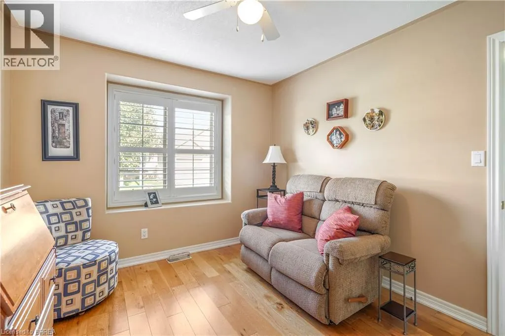 25 COBDEN Court Unit# 8, #8