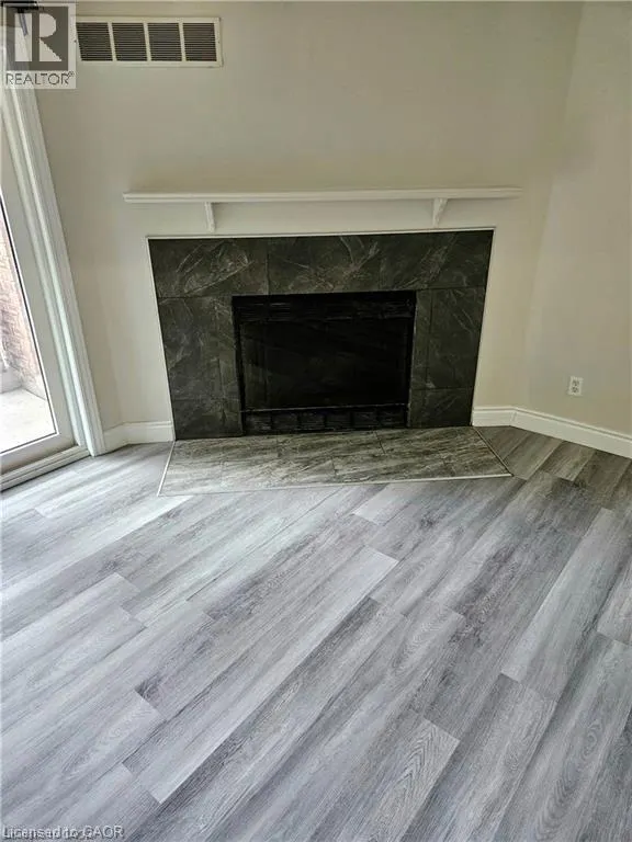 3085 KINGSWAY Drive Unit# 3, #3