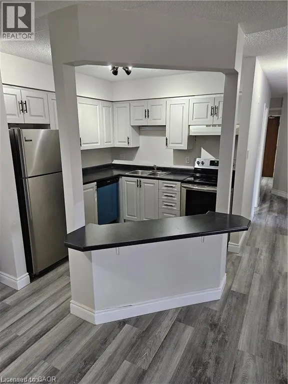 3085 KINGSWAY Drive Unit# 3, #3