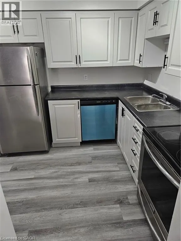 3085 KINGSWAY Drive Unit# 3, #3