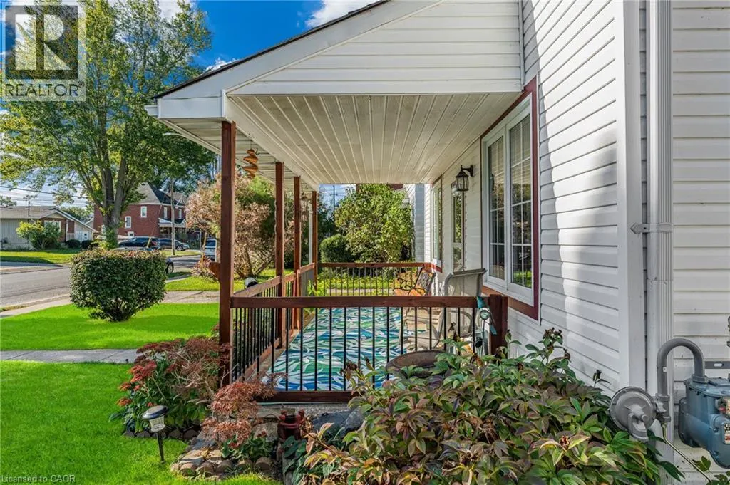 620 CEDAR Street