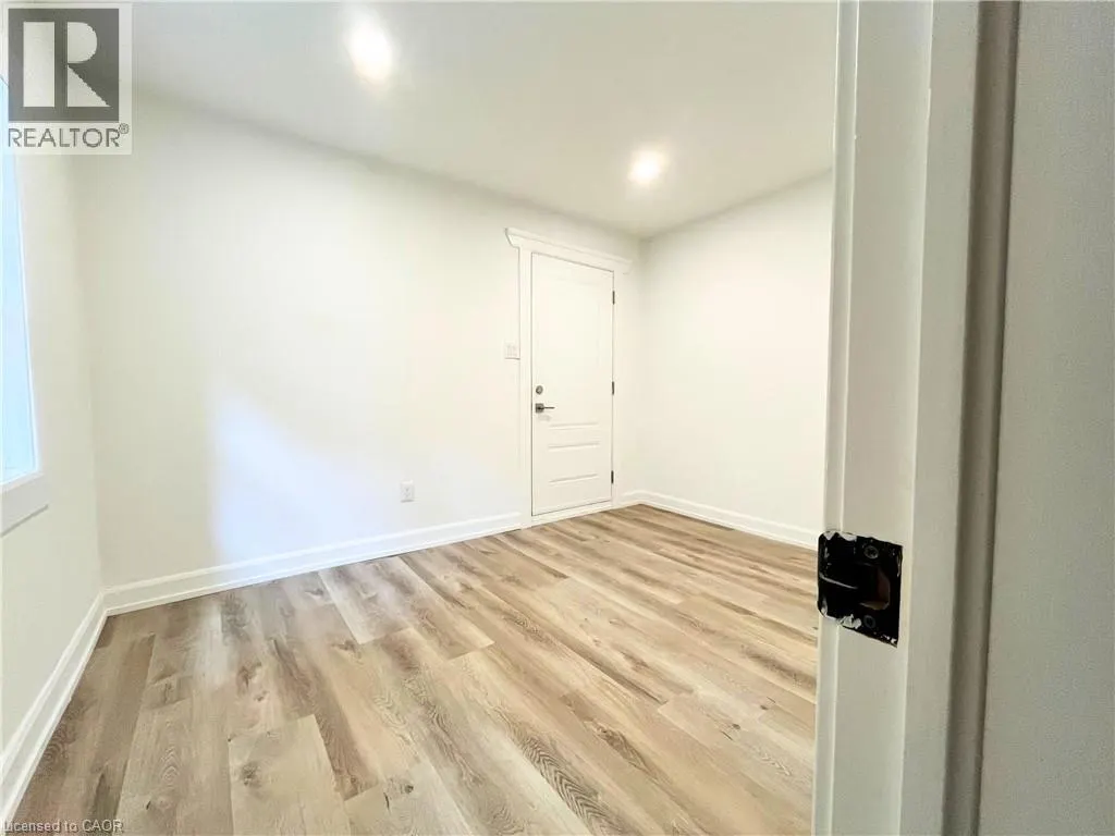 24-26 CAYUGA Street Unit# 26a, #26a