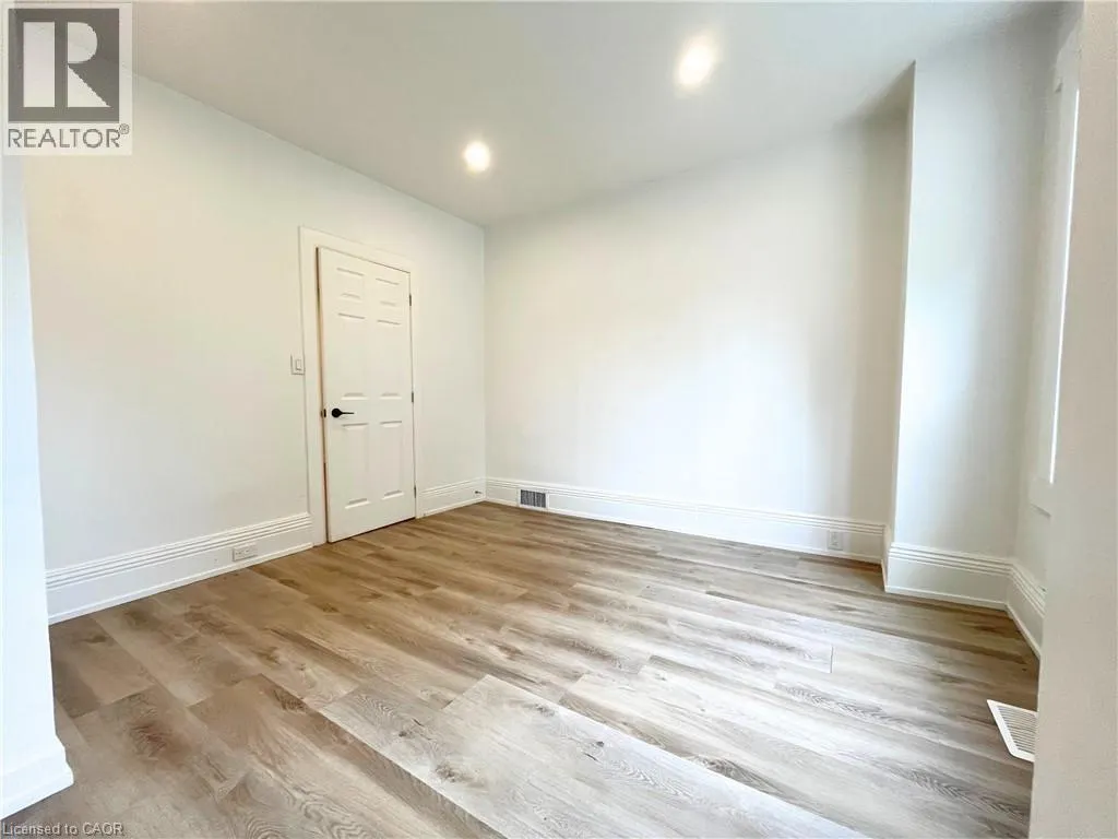 24-26 CAYUGA Street Unit# 26a, #26a