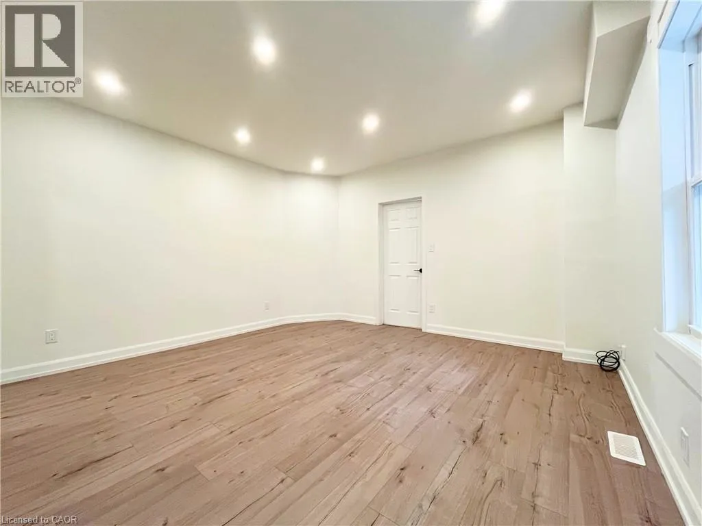 24-26 CAYUGA Street Unit# 26a, #26a