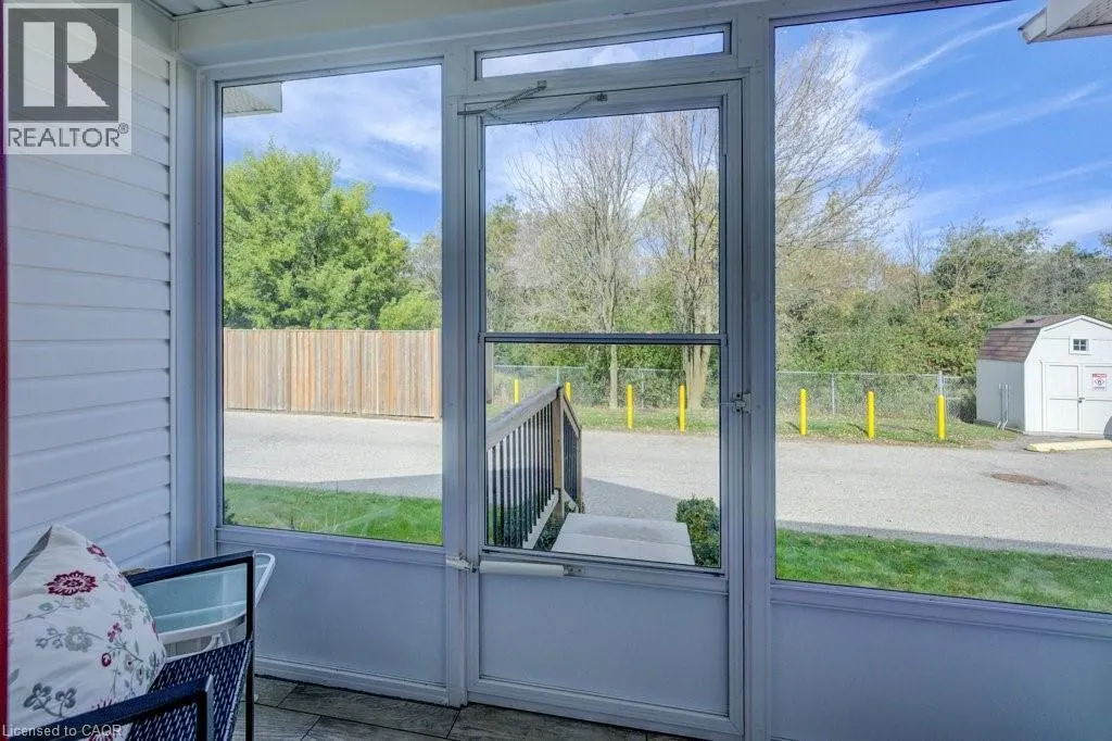 128 WESLEY Crescent