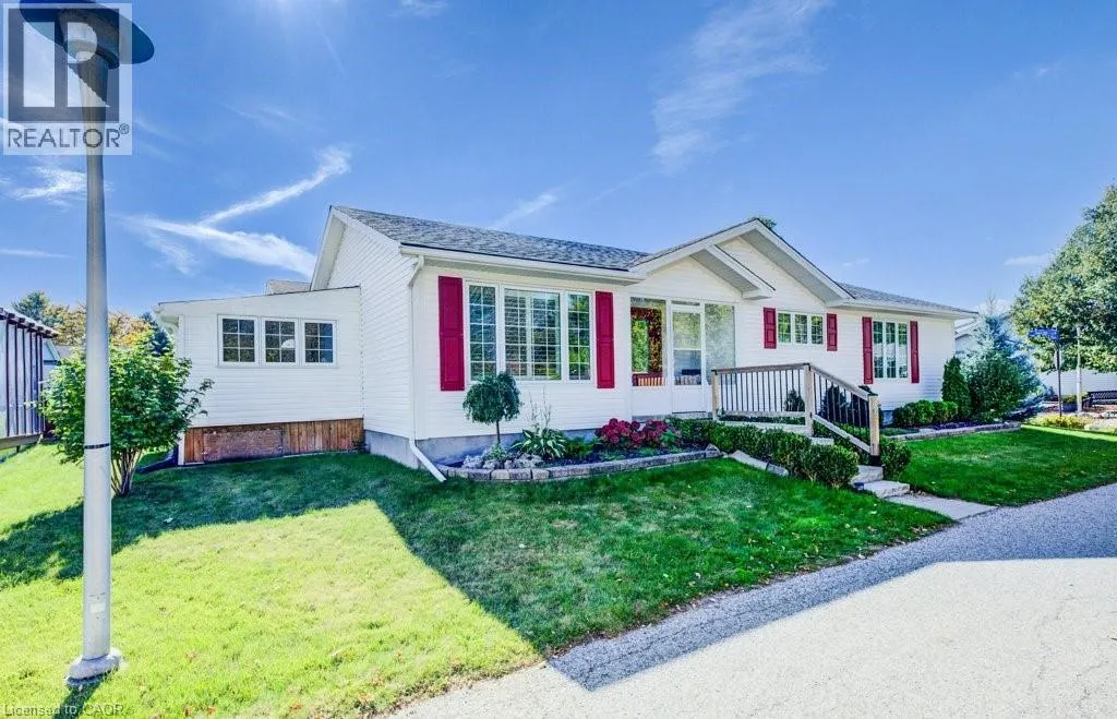 128 WESLEY Crescent