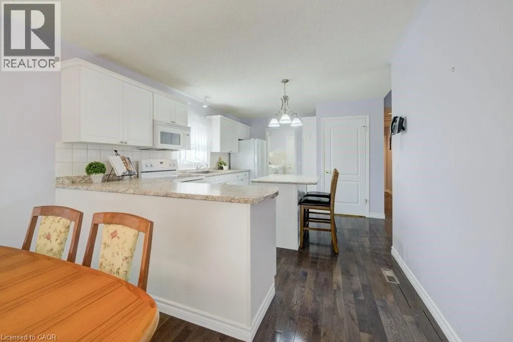 128 WESLEY Crescent