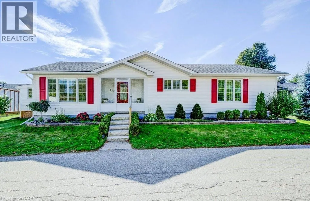 128 WESLEY Crescent