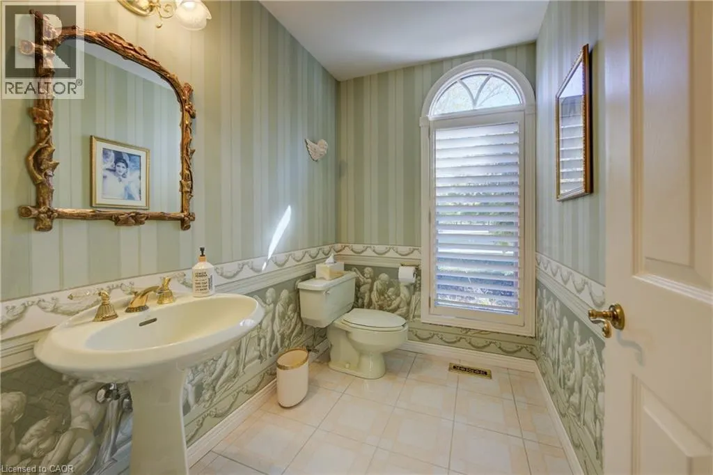 592 MANORWOOD Court