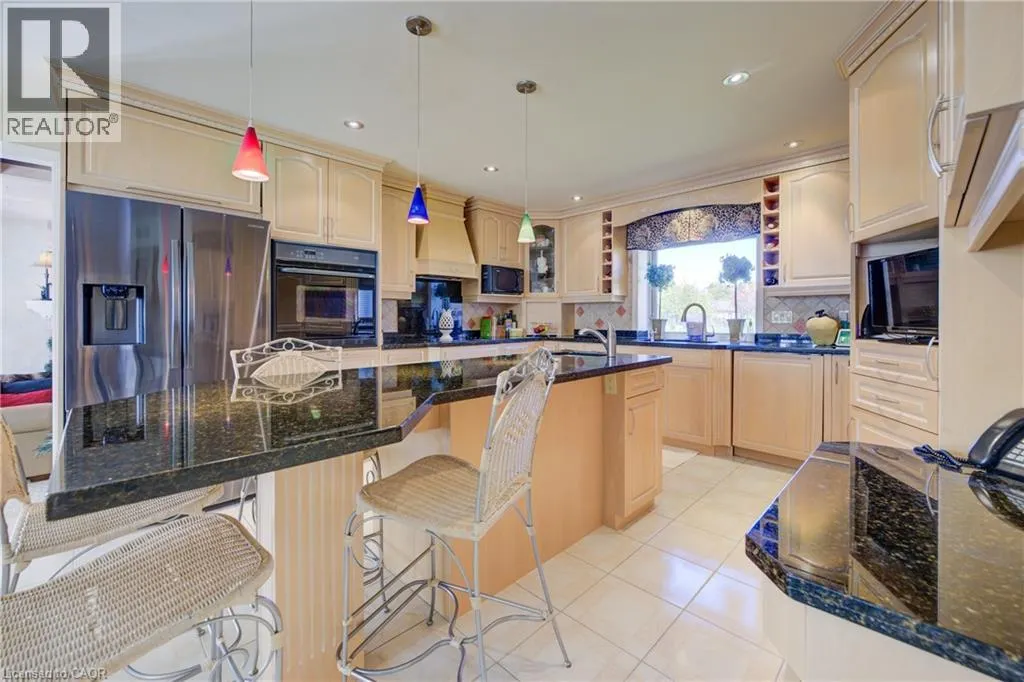 592 MANORWOOD Court