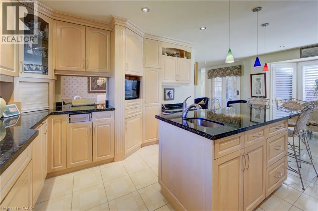 592 MANORWOOD Court