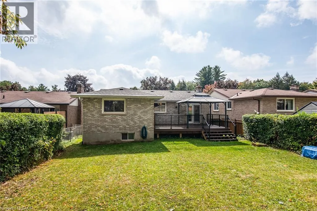 64 SABRINA Crescent