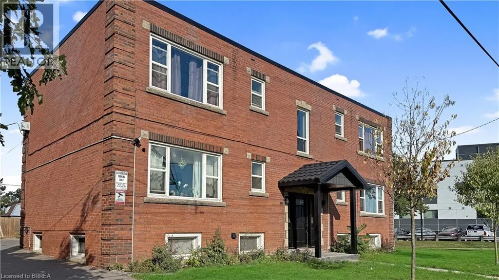 309 STRATHEARNE Avenue