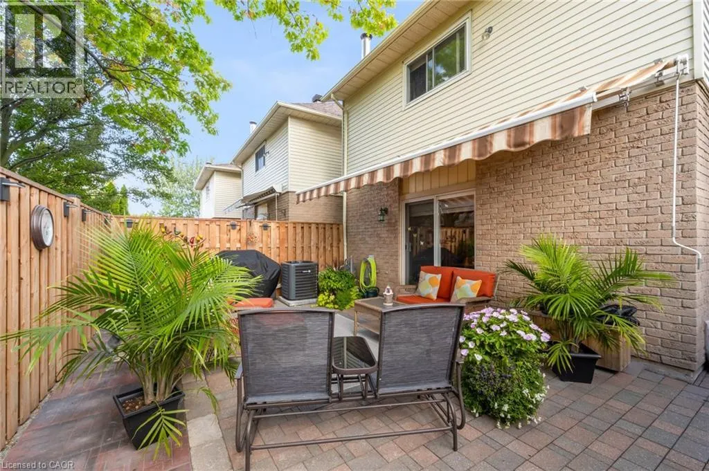 15 ELLINGTON Avenue Unit# 3, #3