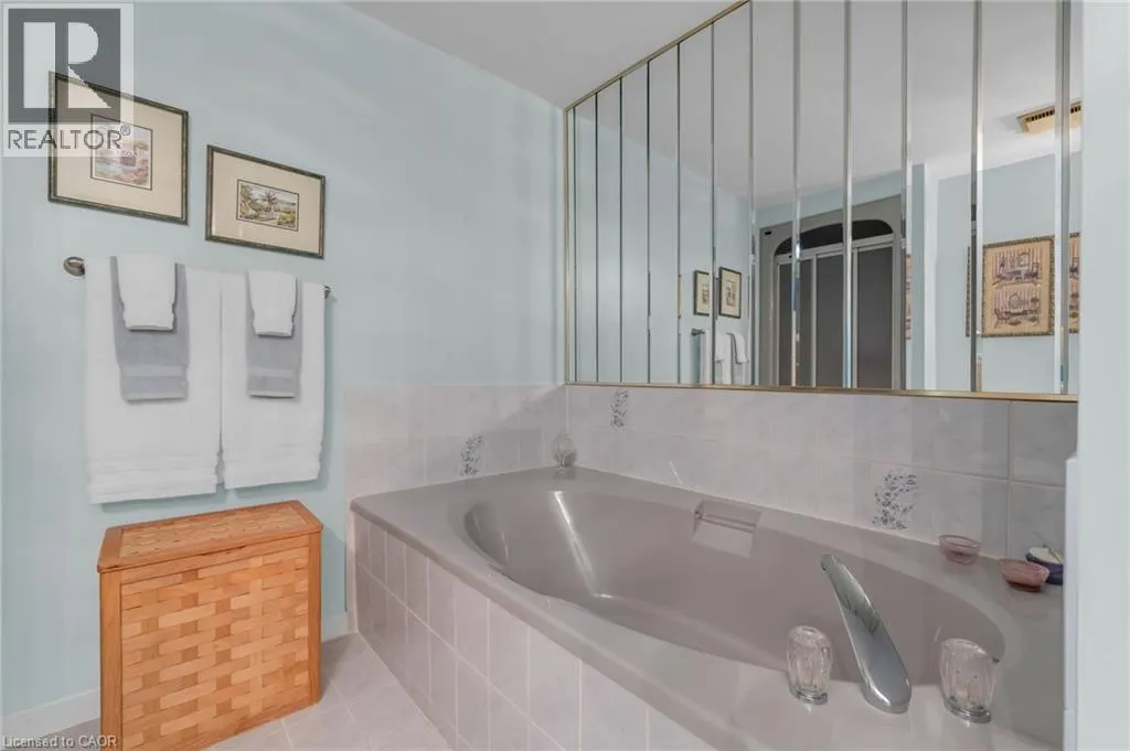15 ELLINGTON Avenue Unit# 3, #3