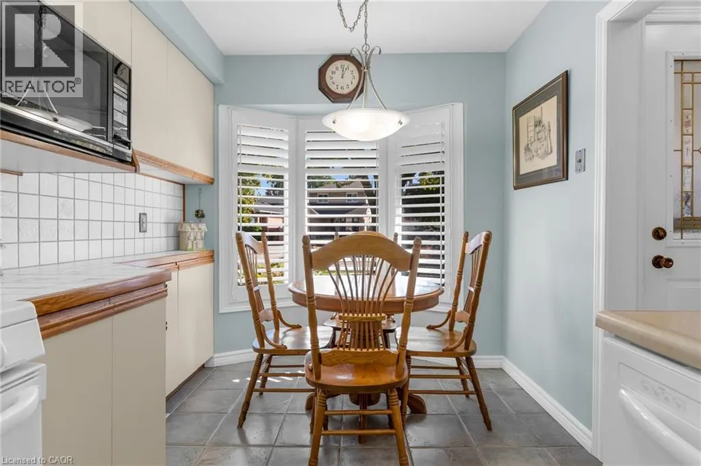 15 ELLINGTON Avenue Unit# 3, #3