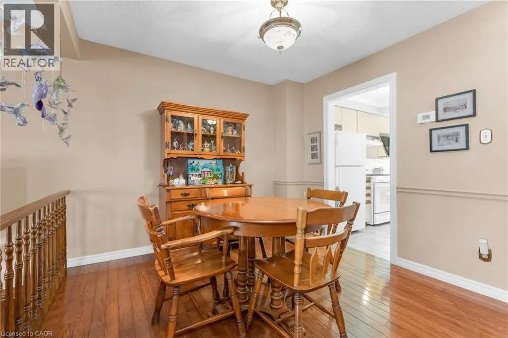 15 ELLINGTON Avenue Unit# 3, #3