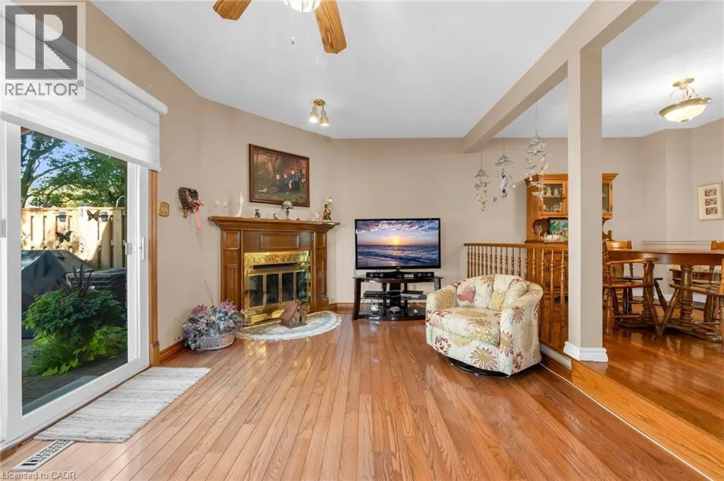 15 ELLINGTON Avenue Unit# 3, #3