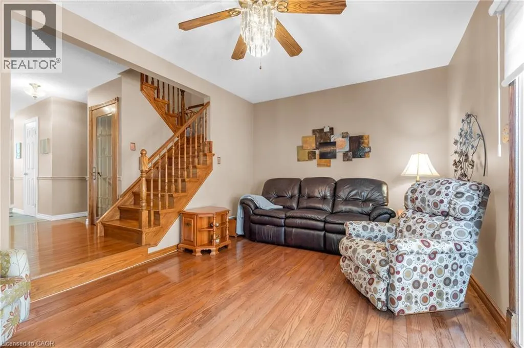 15 ELLINGTON Avenue Unit# 3, #3